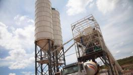 中材贊比亞建材工業(yè)園商混站正式投產