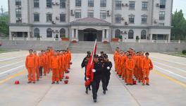 五星閃耀，國旗飄揚(yáng)——贊皇金隅舉行“五一”升旗儀式